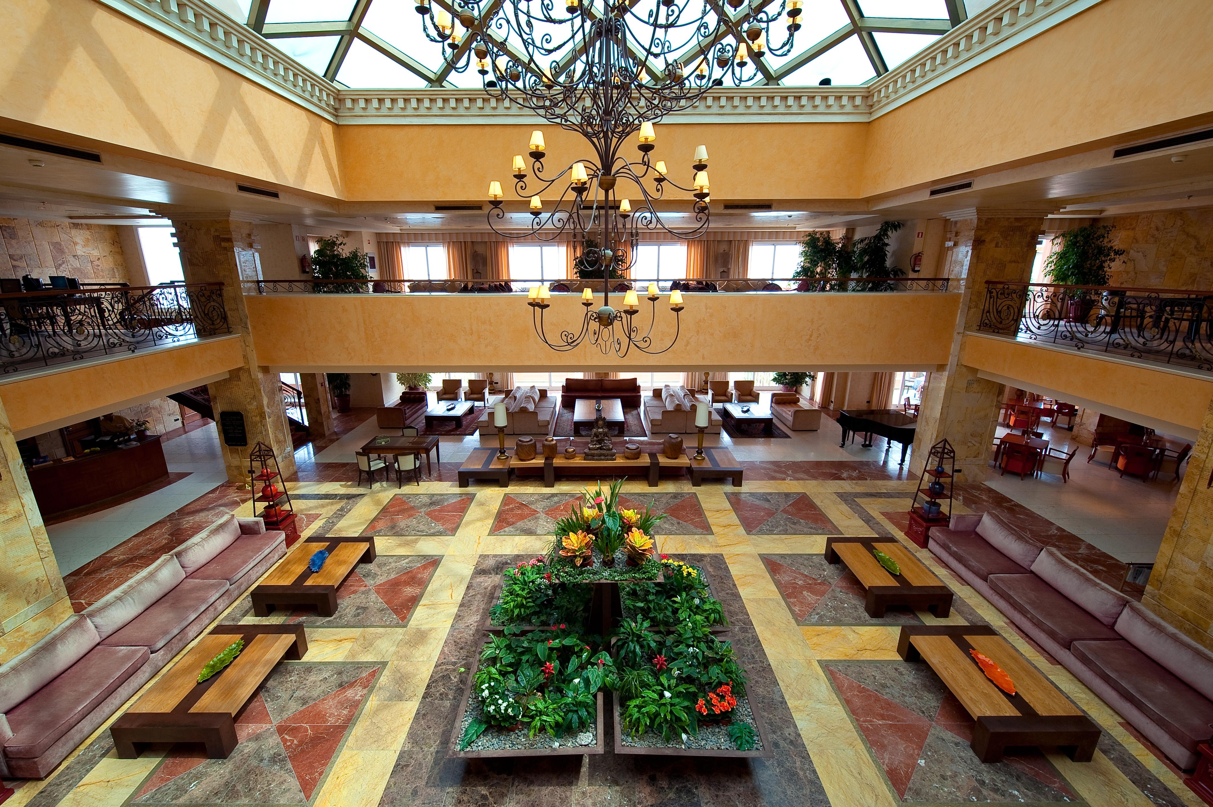 Elba Estepona Gran Hotel & Thalasso Spa Exterior photo